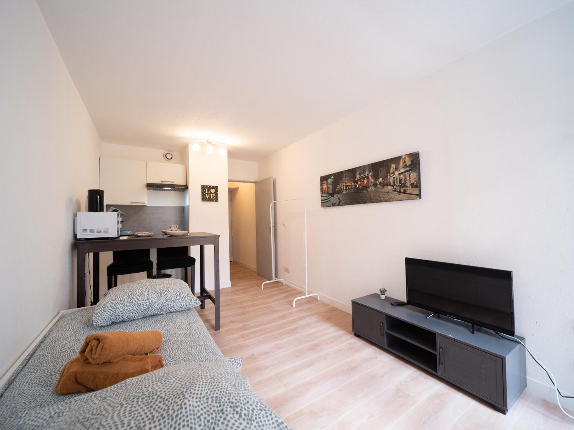 Equipe Avec Parking A 6min A Pied De La Gare St Charles Appartement Marseille