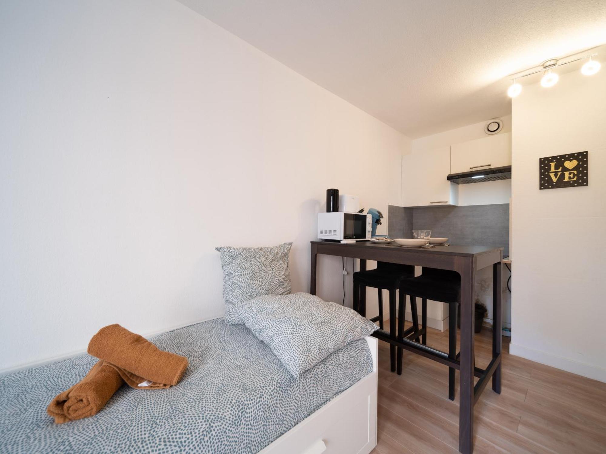 Equipe Avec Parking A 6min A Pied De La Gare St Charles Appartement Marseille
