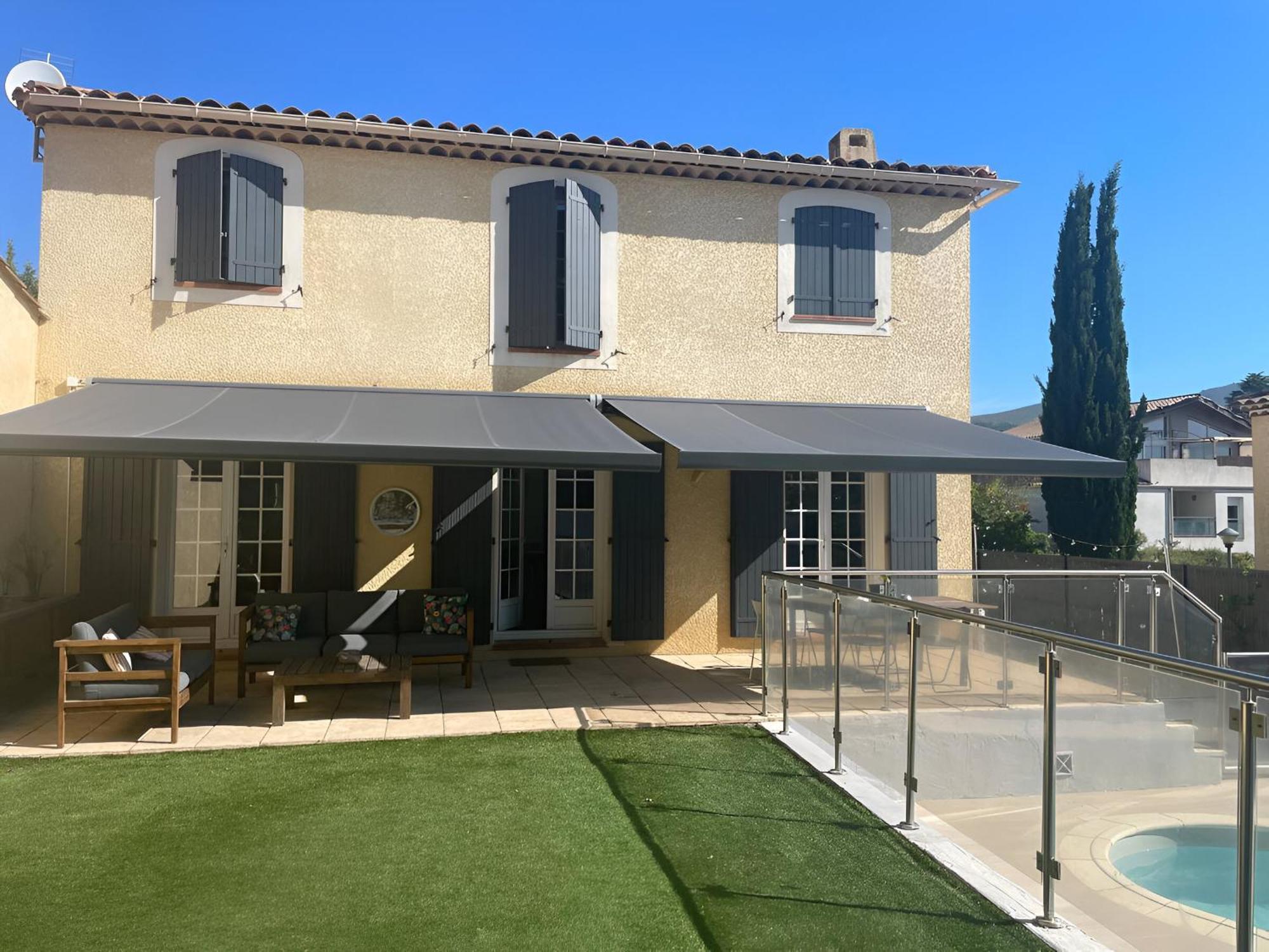 Beautiful Family House With Garden And Pool In A Quiet Area *