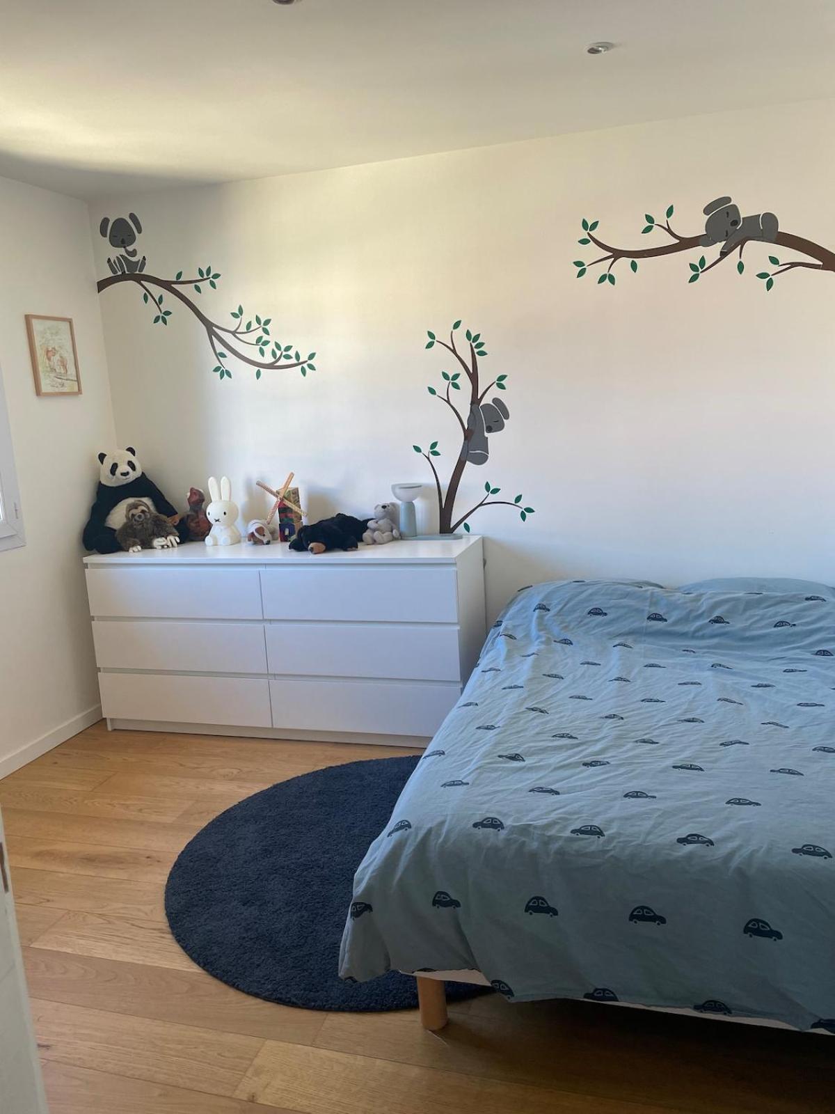 Beautiful Family House With Garden And Pool In A Quiet Area Villa *