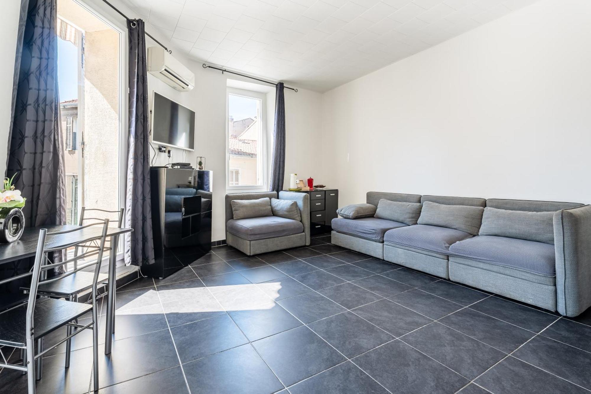 Apartment Lumineux Au Coeur De Avec Balcon Prive *
