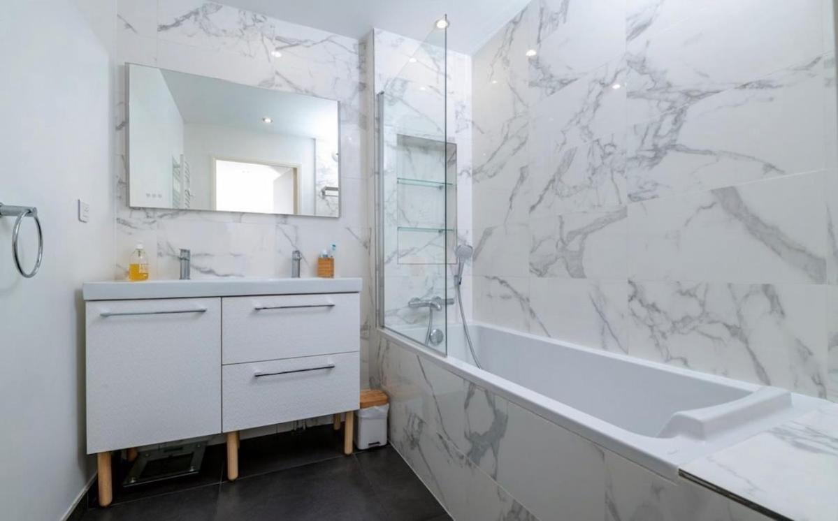 Large And Beautiful With Panoramic Sea Views Appartement *