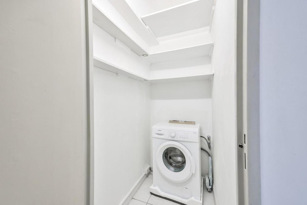 Apartment T3 Avec Balcon Proche De La Place Castellane Marseilles
