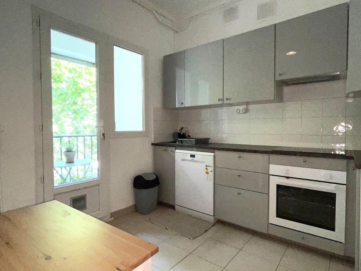 Bright 2 Bedroom Old Port - De Area Apartment Marseilles