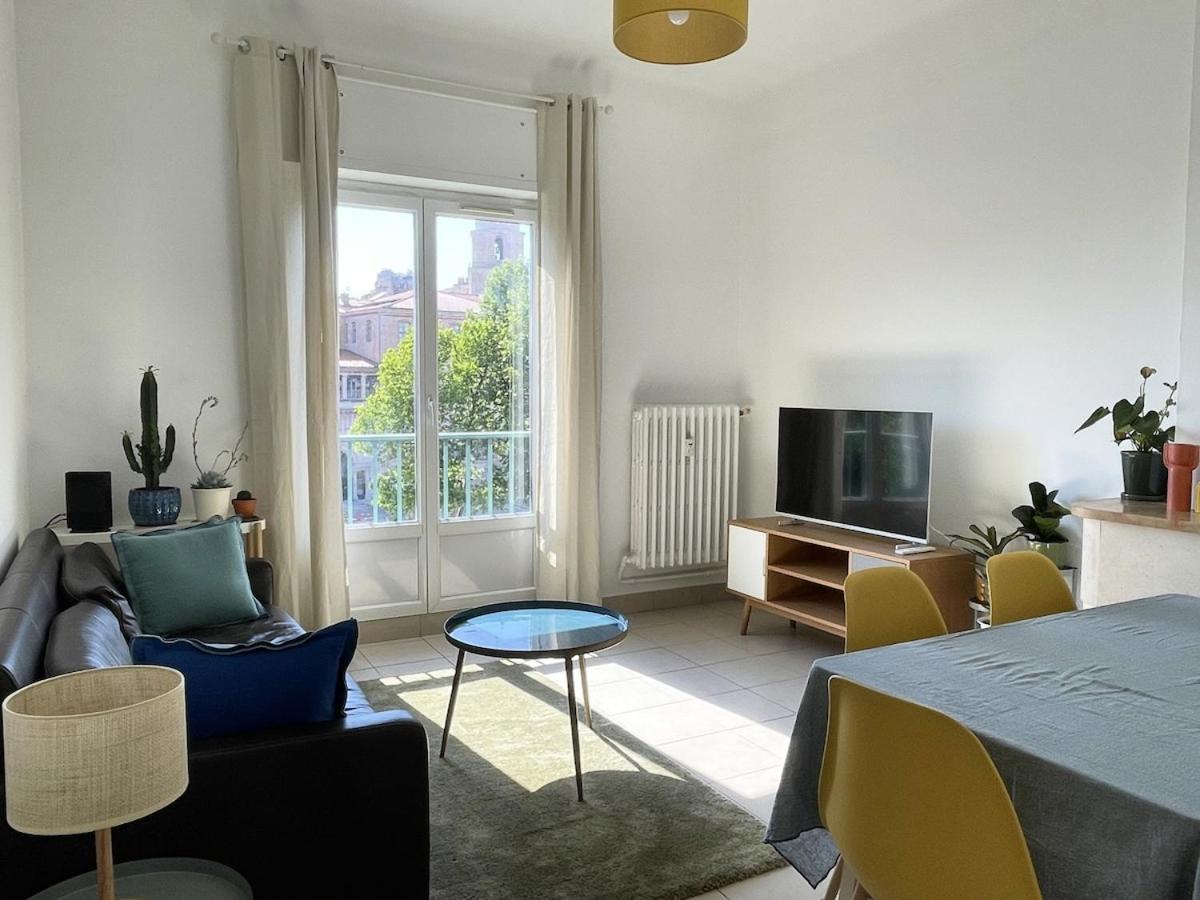 Bright 2 Bedroom Old Port - De Area Apartment Marseilles