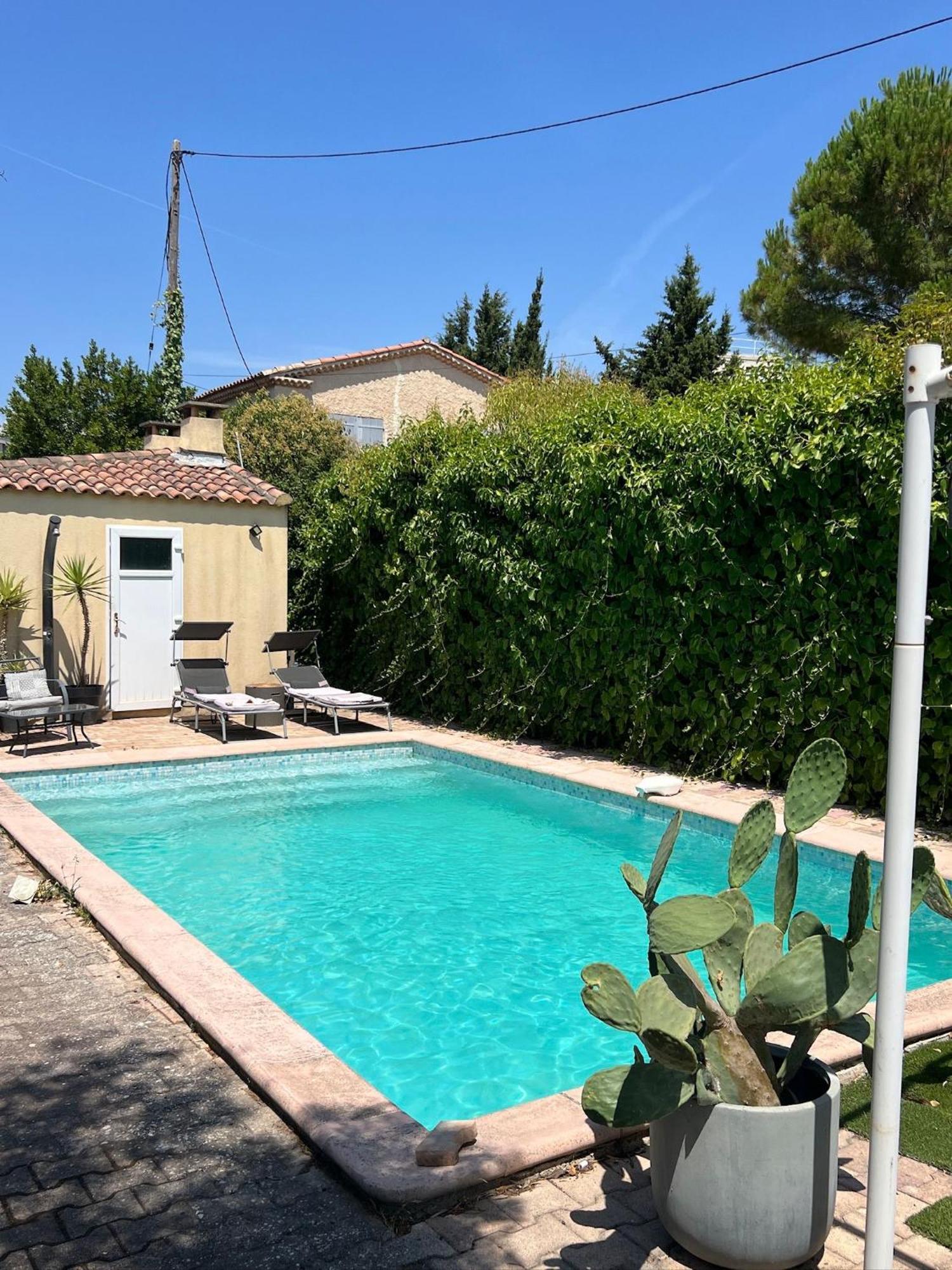 Séjour chez l'habitant Prive Avec Piscine ,parking Et Cuisine Prive
