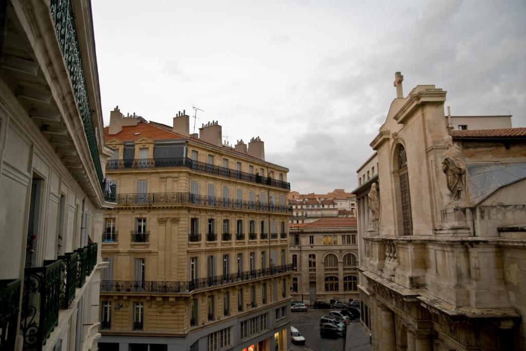 Les Du Vieux-port: Haussmannien Appartement *