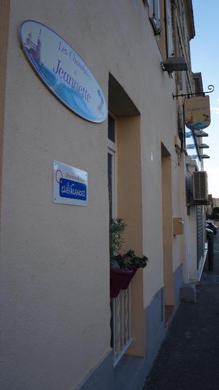 Les De Jeannette Bed & Breakfast