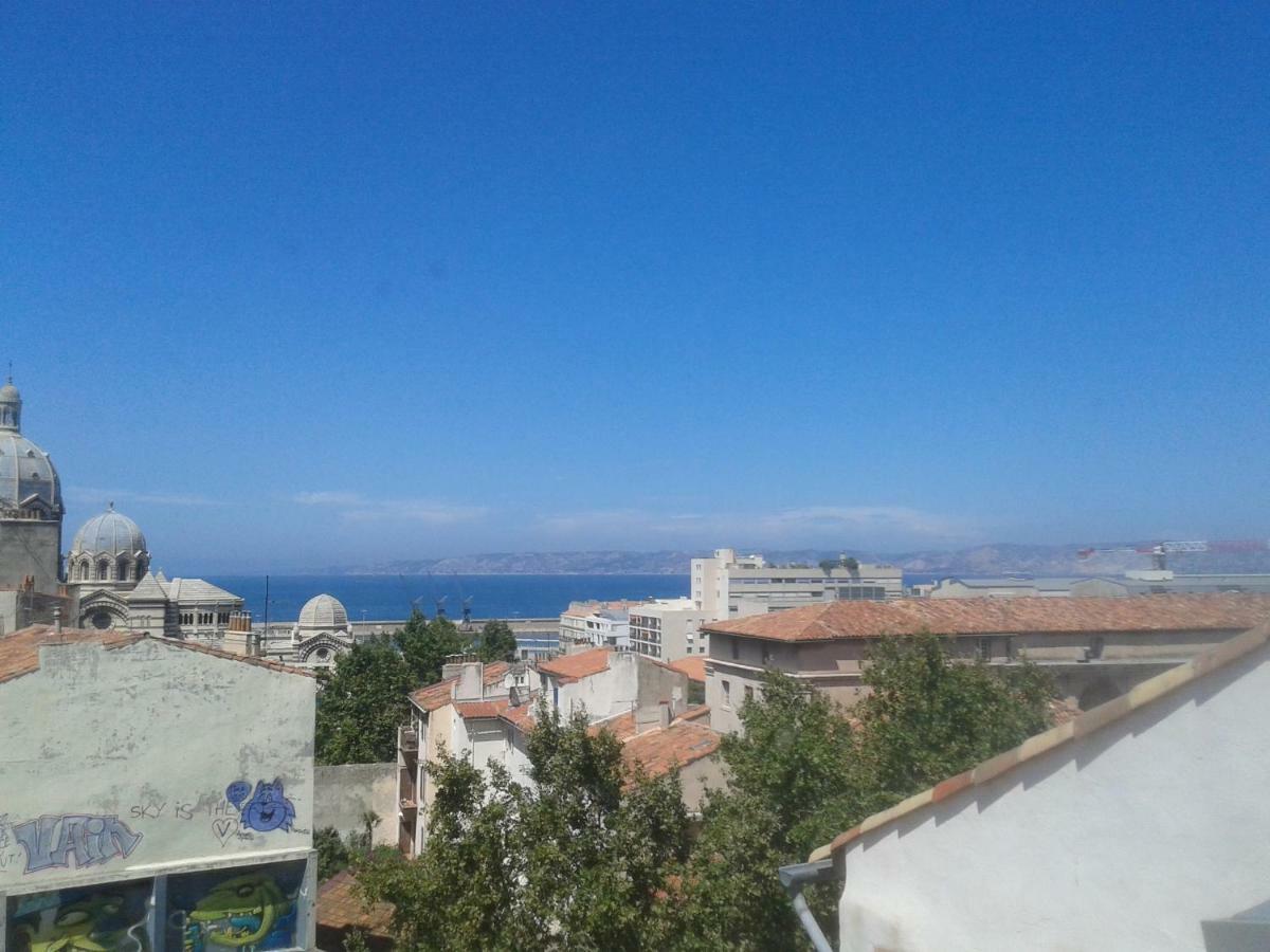 Tranquille Au Panier Face A La Mer Marseilles