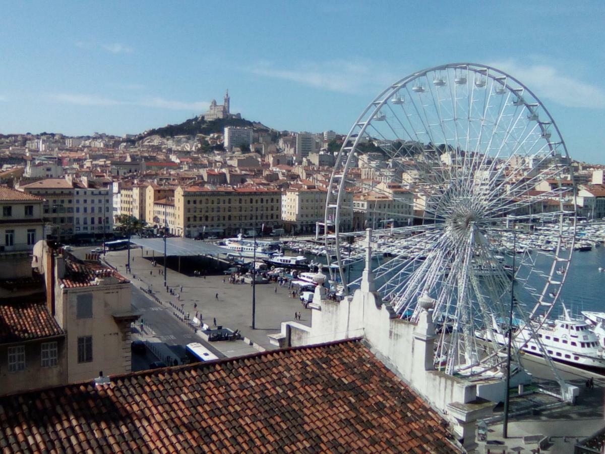 Tranquille Au Panier Face A La Mer Marseilles