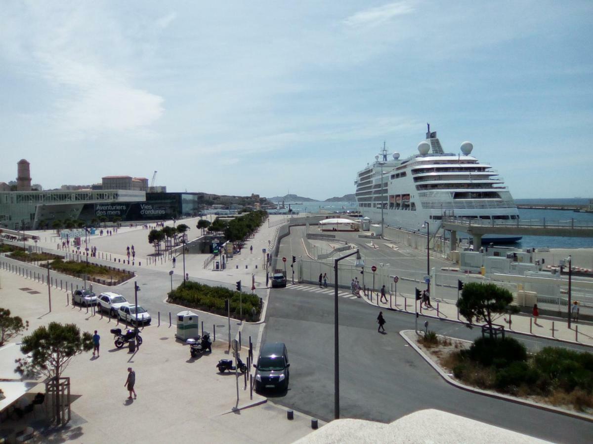 Tranquille Au Panier Face A La Mer Apartment