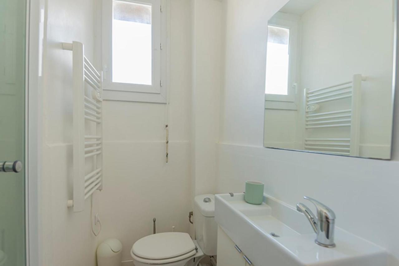 Splendid Bright Apt With Balcony Old Port Apartment