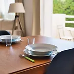 Appartement Chaleureux avec Balcon au coeur du 8ème arrondissement
