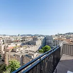 Marseille: Superbe Vue Sur Notre-Dame De La Garde