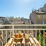 Apartment With View & Balcony In Heart Of Marseille