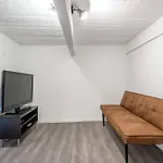 Central, 2 Chambres, Charmant.