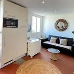 Appartement Pres Du Vieux Port Dans Le Quartier Du Panier