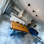 Appartement Luxueux Design Architecte Tout Equipes 85M2 Sur 2 Niveaux Plus 2 Terrasses De 16M2