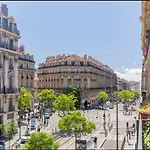 Appart Sur La Rue De La Republique