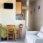 Studio avec vue sur la mer terrasse amenagee et wifi a Marseille a 1 km de la plage