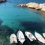 Appartement Refait A Neuf Entre Plage Et Vieux Port