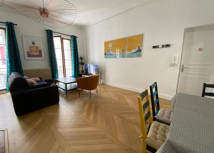 Superbe T2 Haussmannien Au Coeur De Marseille