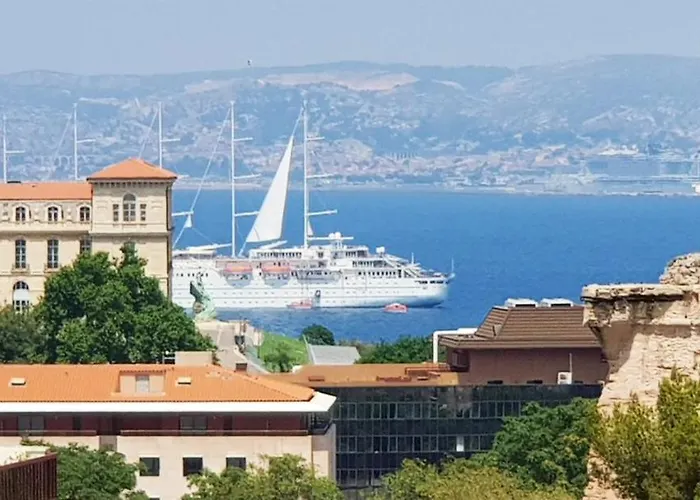 Studio Charmant Avec Vue Sur Mer A Marseille 25 M²