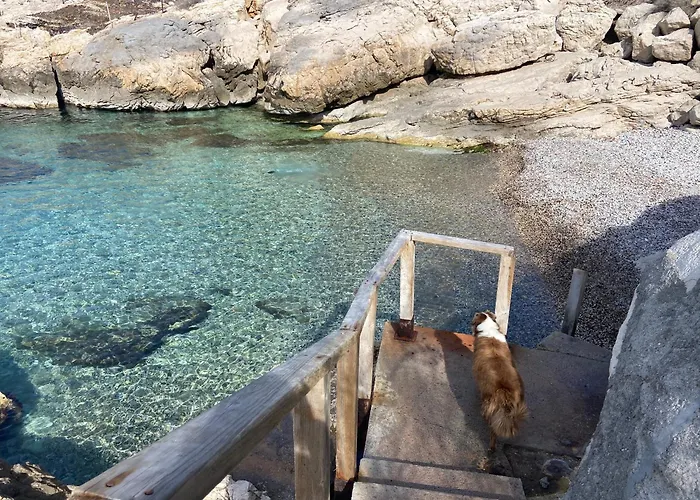 Calanque De Samena