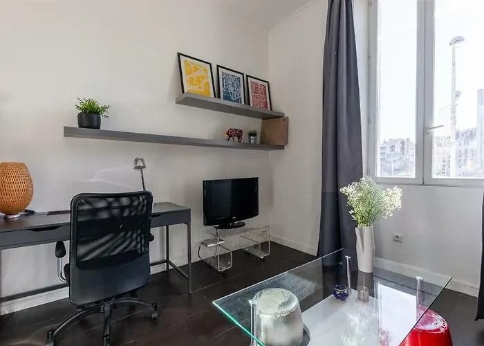 Castel Bay- Appartement Chic En Centre-Ville