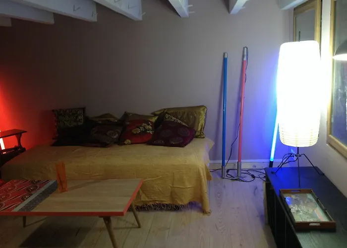 Residence Meublee Larguez Les Ames Art