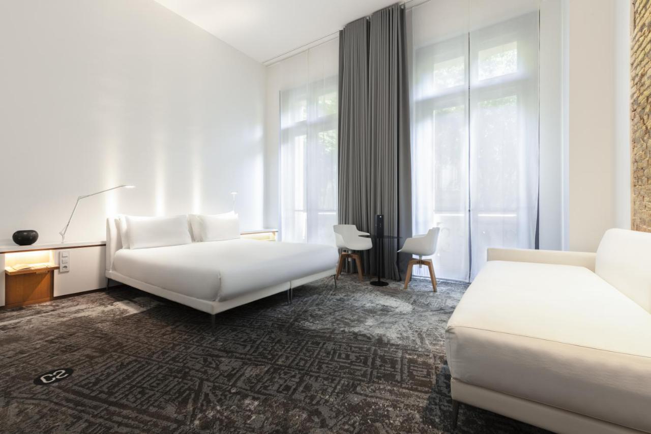 C2 Hotel