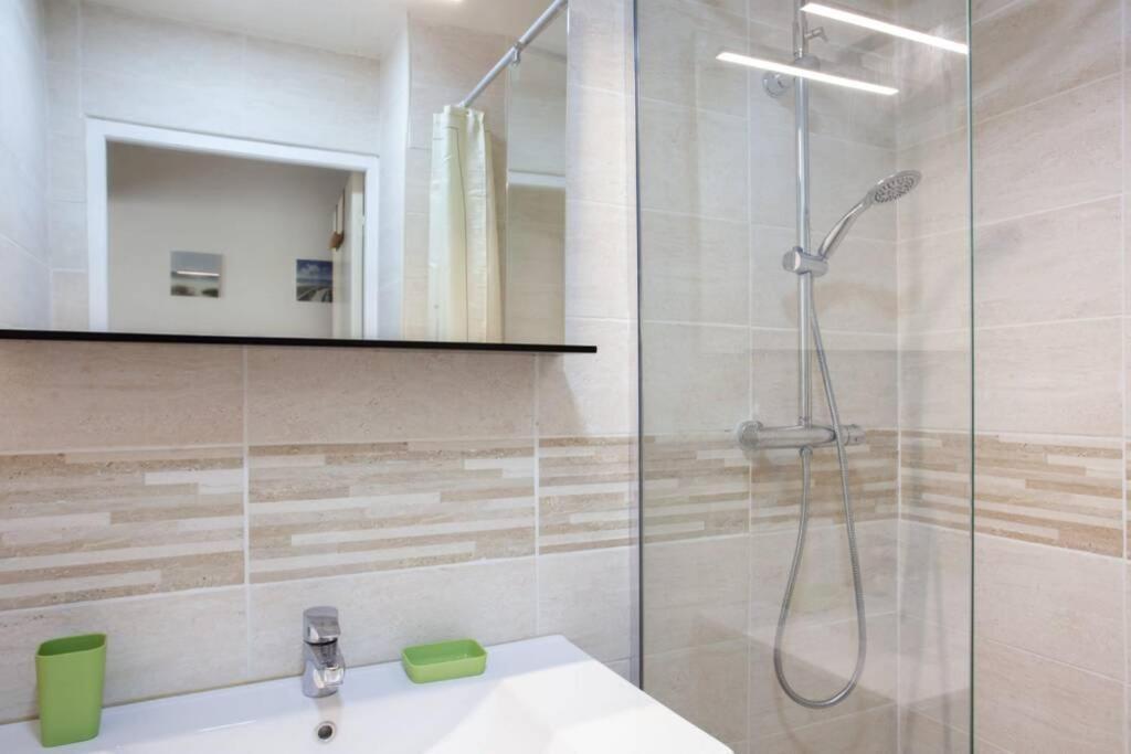 Magnifique Studio Avec Balcon-vieux Port-panier Apartment *