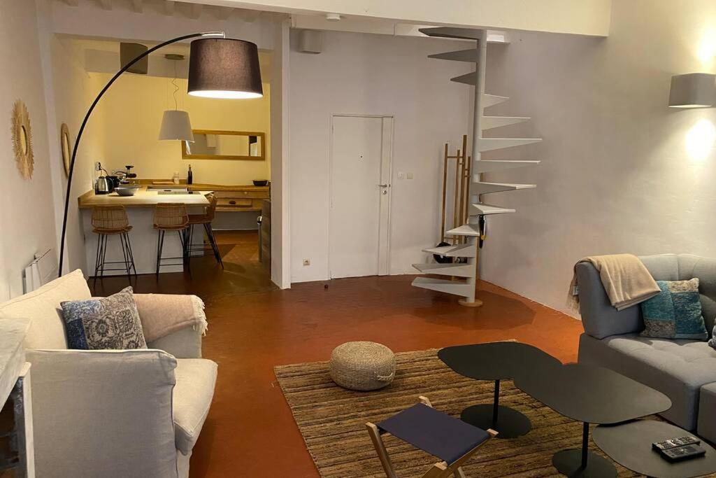 Appartement Deux étages Au Panier Marseille