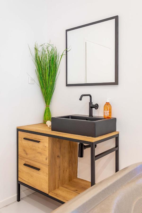 Apartment Jacuzzi Sauna Privatif Marseilles