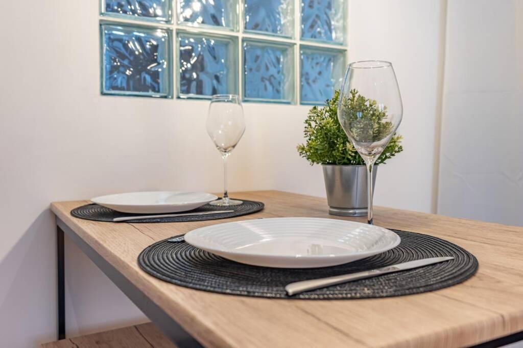 T2 Plage Catalans-vieux Port Apartment *