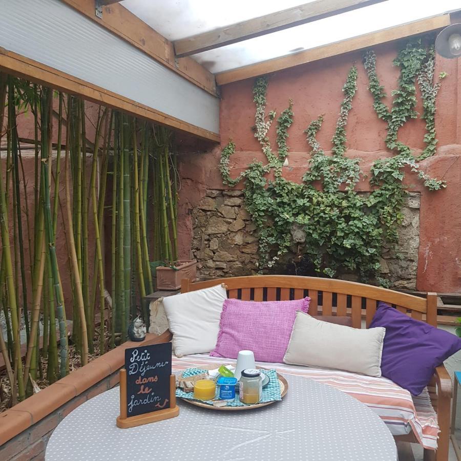 Couette-café Les De Jeannette 2*