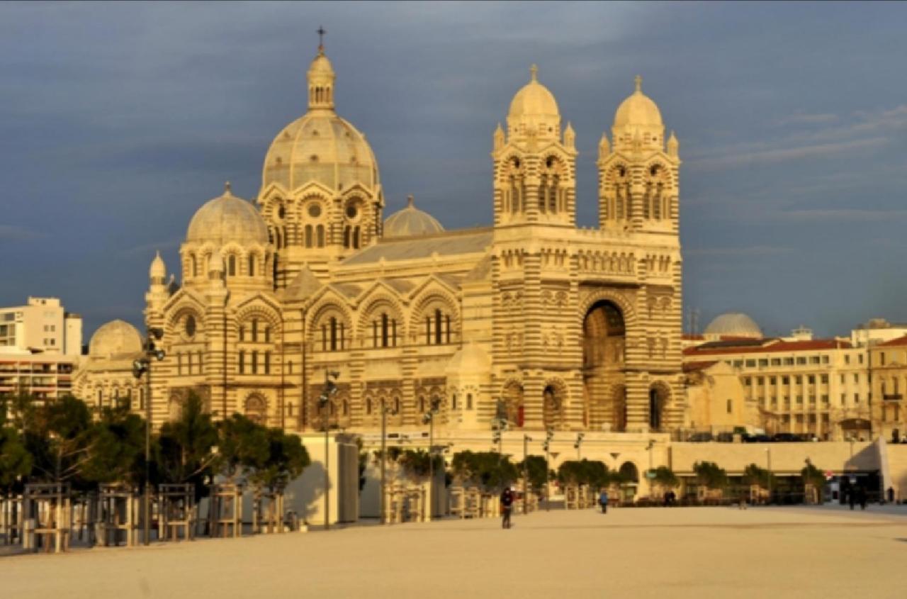Vue Vieux-port Et Notre Dame, De Charme Apartment Marseille