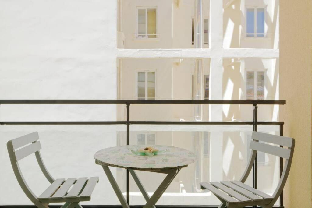 Catalans-air-conditioned, Balcony 2 Min Walk Catalans Apartment *