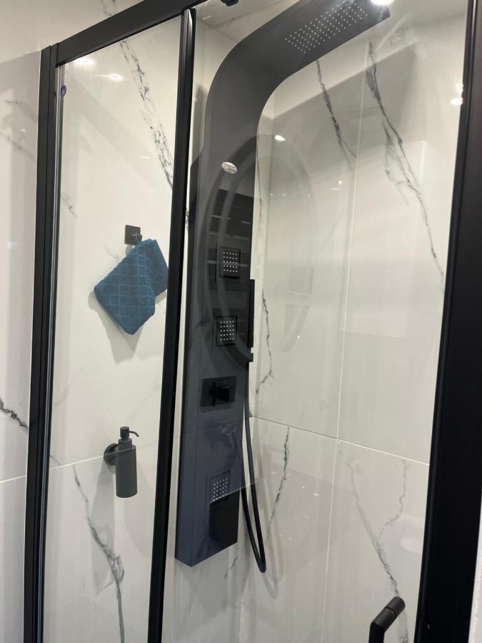 Appartement Jacuzzi Netflix Marseille