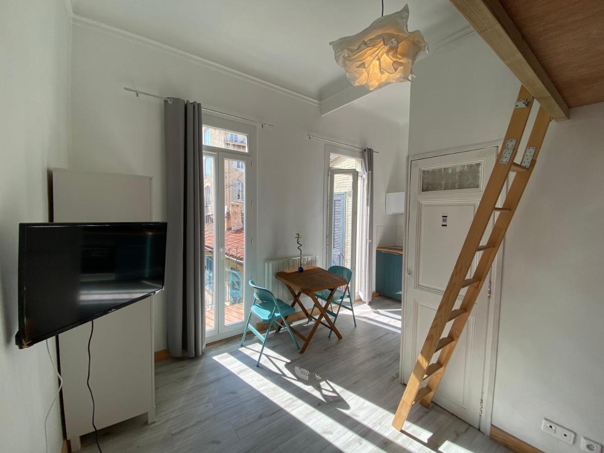 Apartment Les Amis 1827 Marseilles