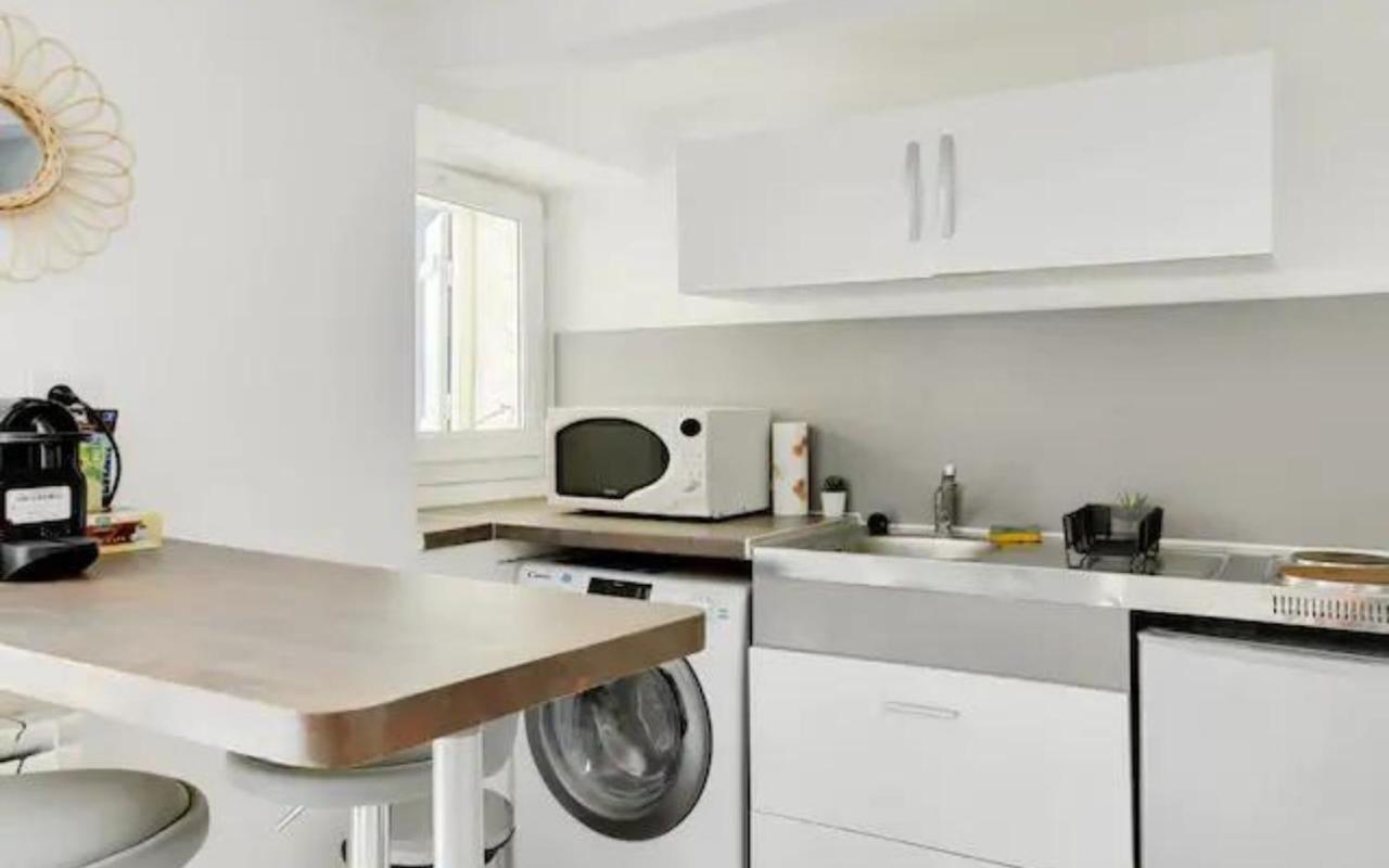 Charming Studio For 2 People In By Weekome *