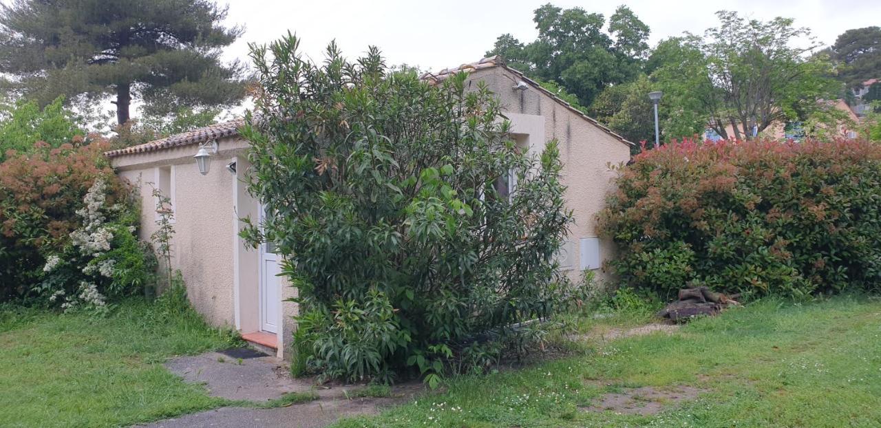 Apartment Adorable 25m² Tres Calme Avec Parking Marseilles