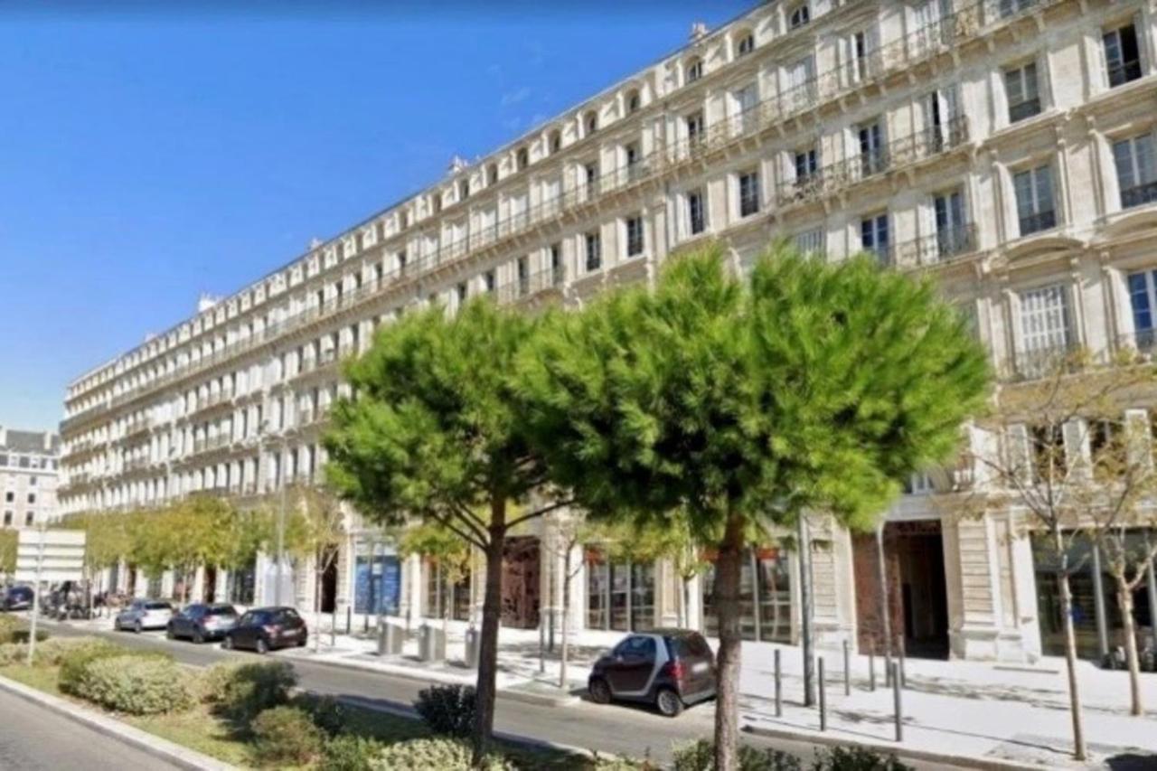 Apartment Studio Facing The Sea In Downtown Marseilles