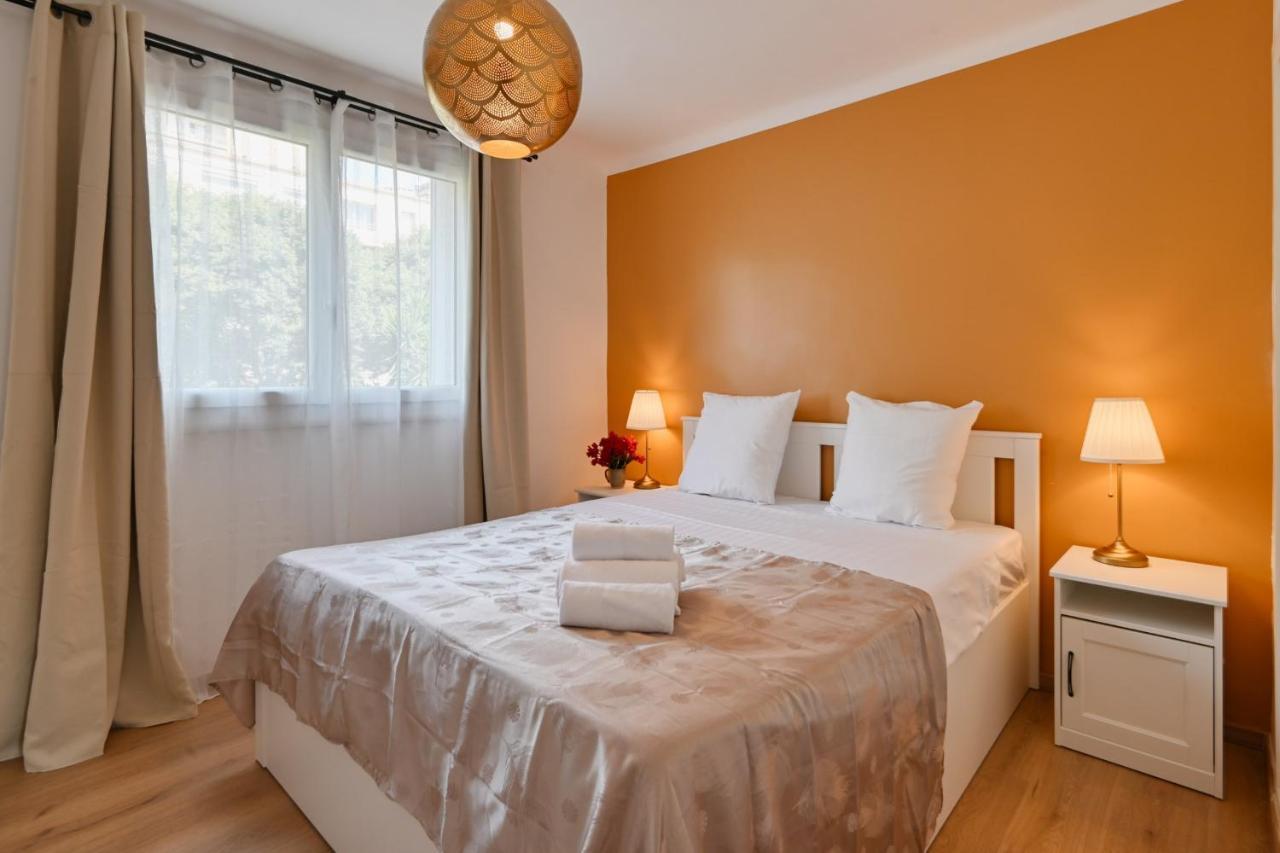 Chaleureux Avec Balcon Au Coeur Du 8ème Arrondissement Appartement