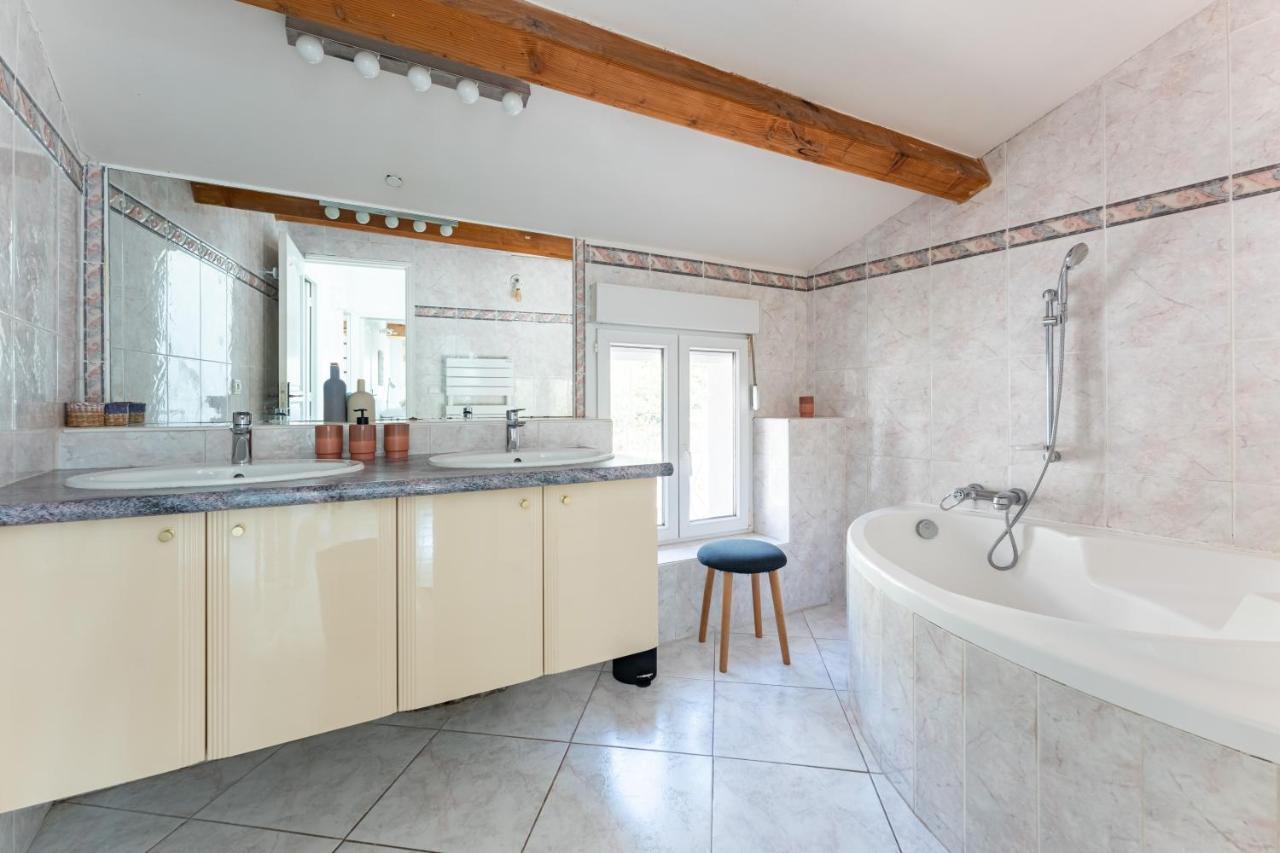 Ferienhaus A La Calanque - Jolie Maison En Bord De *