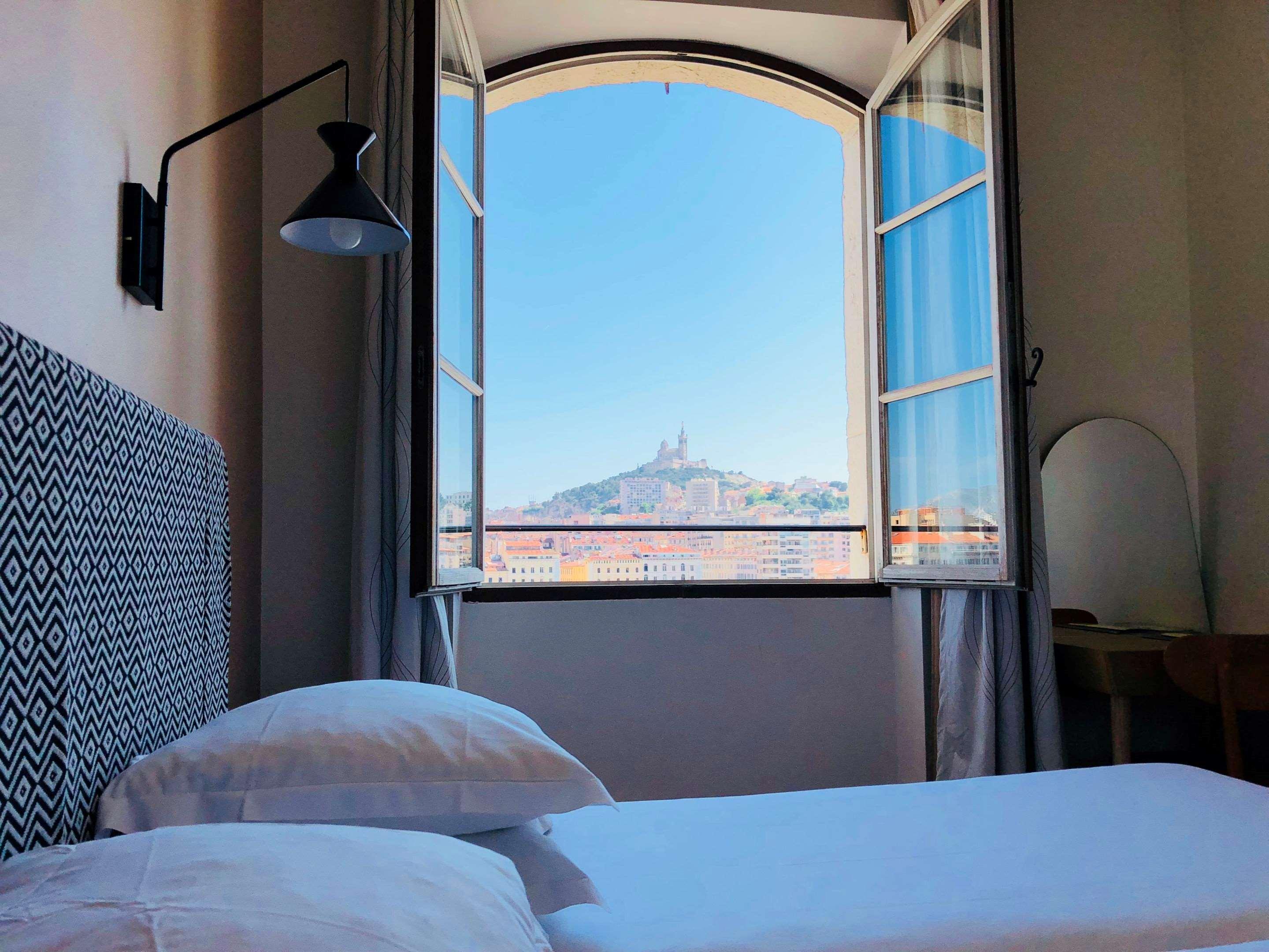 Belle-vue Vieux-port 3*