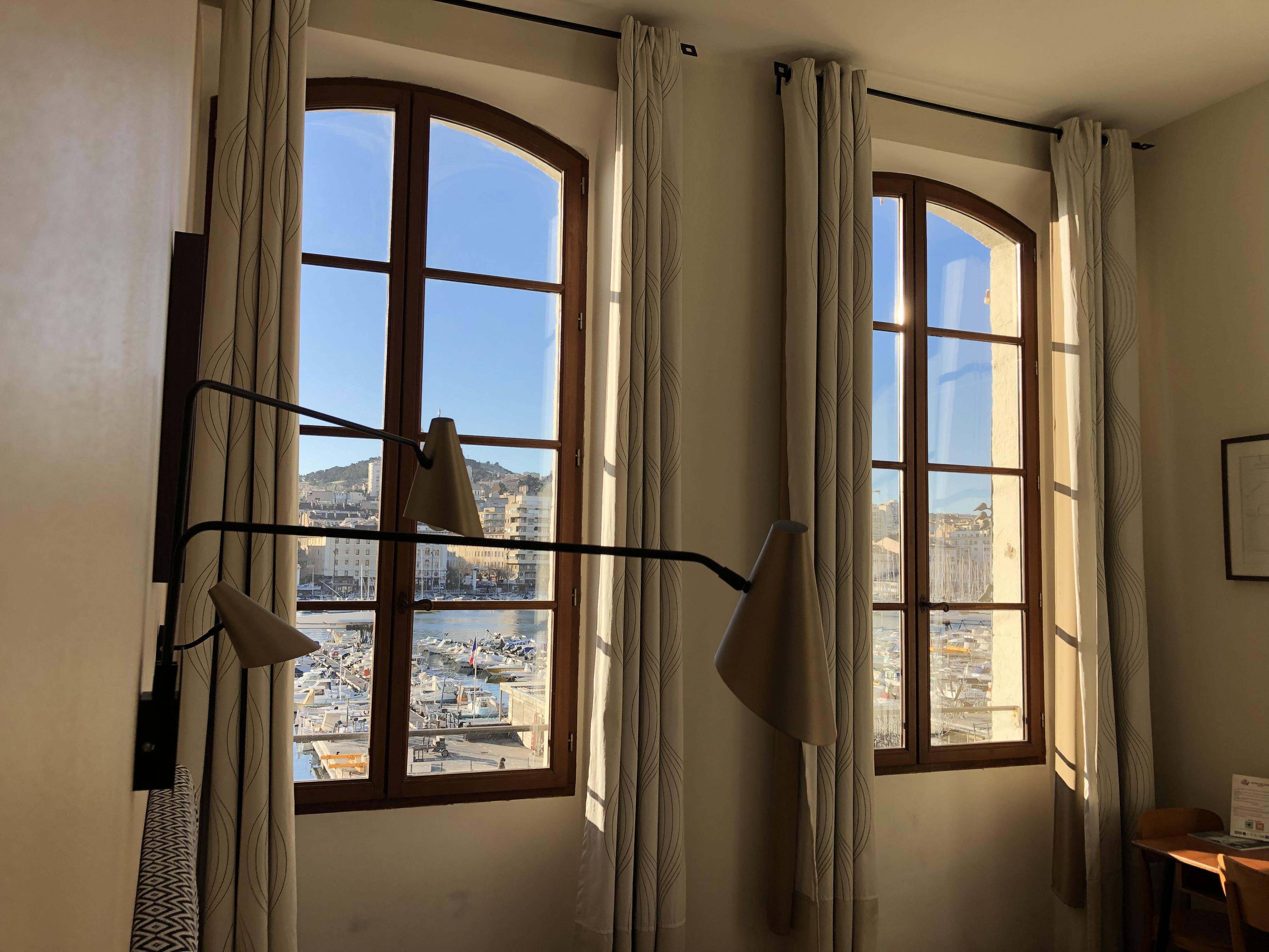 Belle-vue Vieux-port 3*