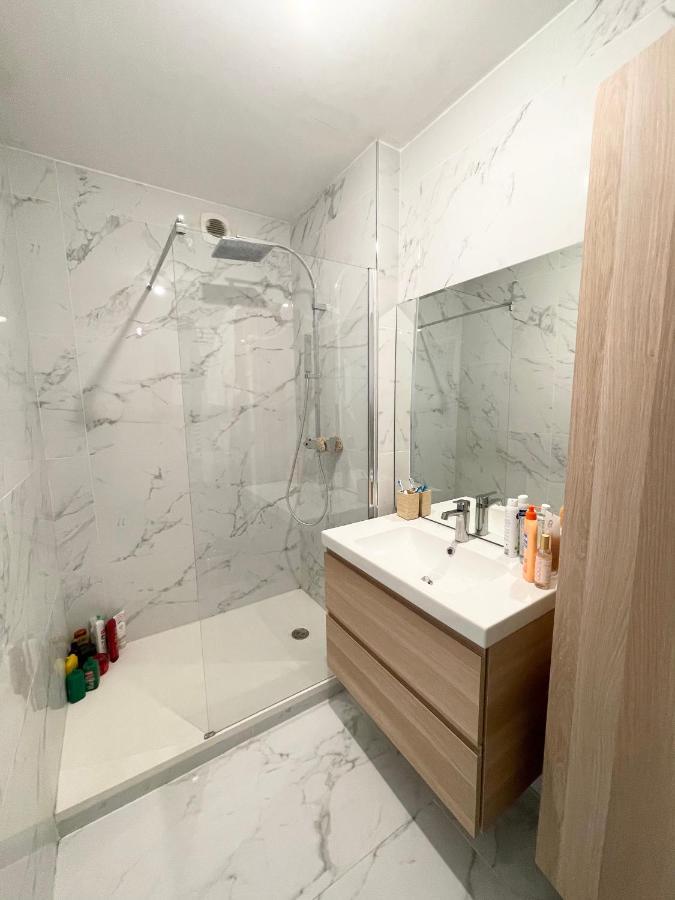 Apartment Ultra Moderne Carre D Or Centre Marseilles