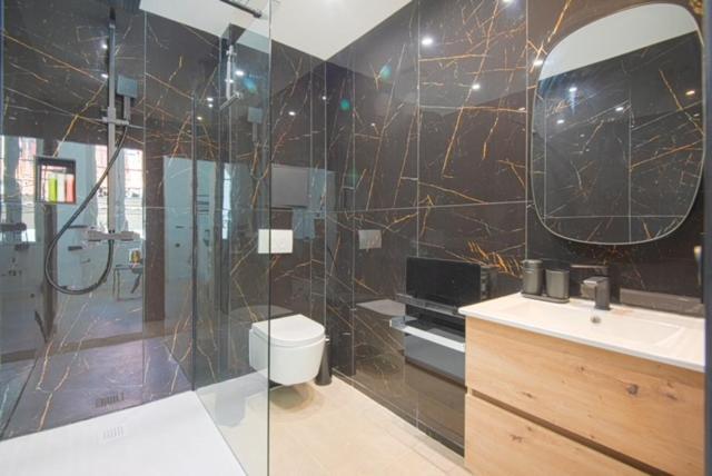 La Suite, Luxe, Place De Lenche, Vieux Port Apartment *