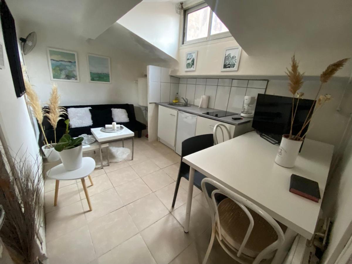 Gare Saint Charles Apartment *